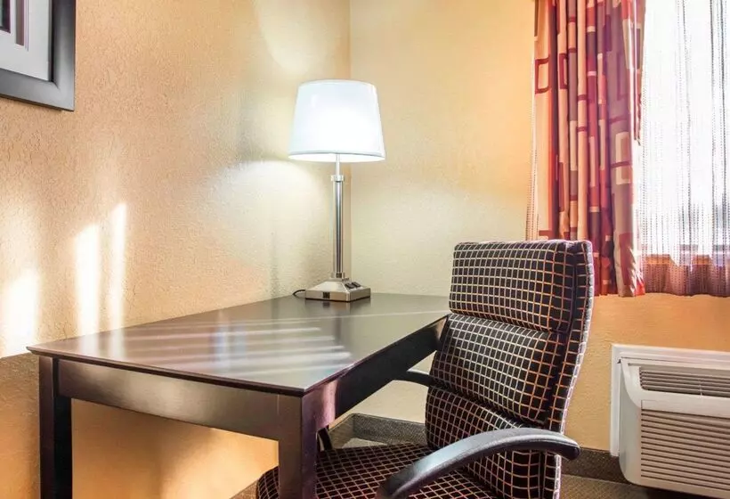 호텔 Quality Inn & Suites Kimberly   Appleton East