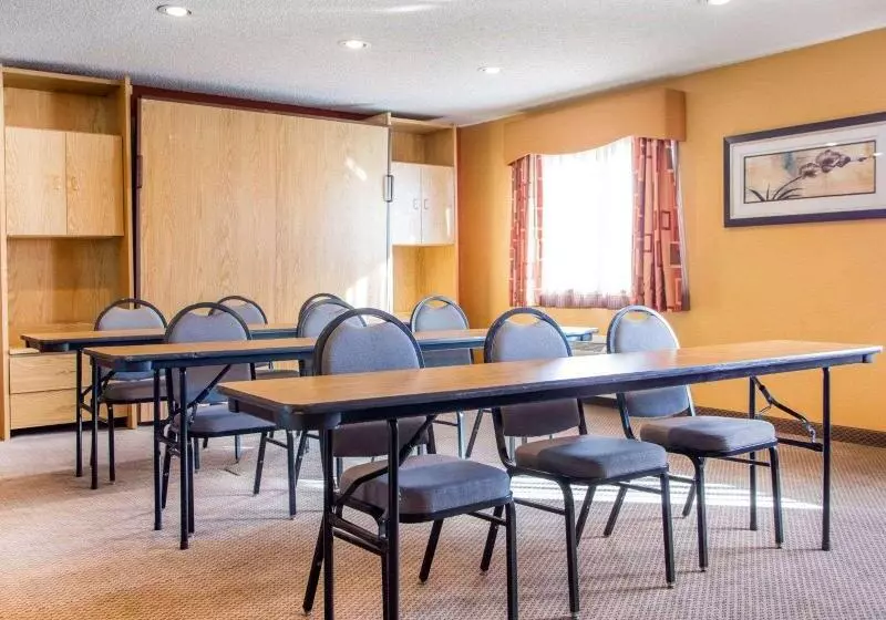 호텔 Quality Inn & Suites Kimberly   Appleton East