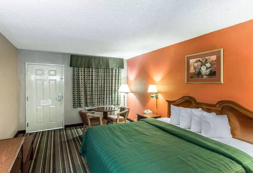 هتل Quality Inn & Suites Macon North