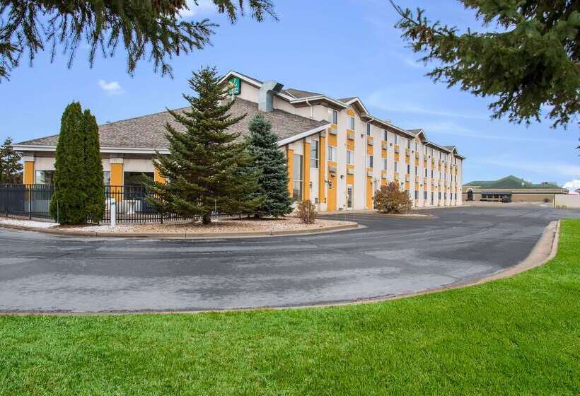 酒店 Quality Inn & Suites