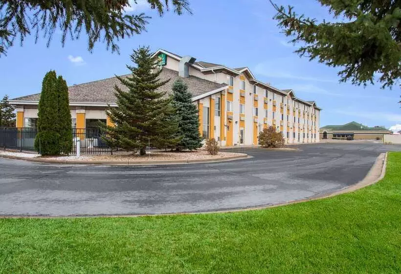 酒店 Quality Inn & Suites