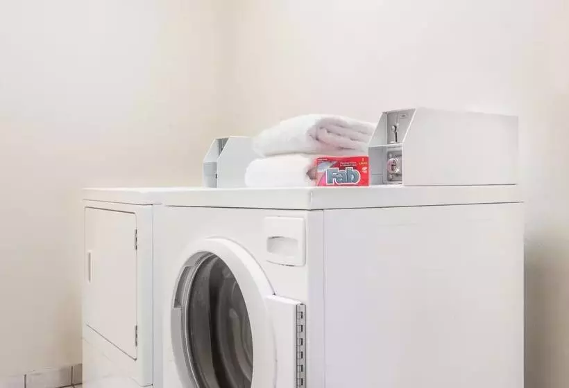 호텔 Ramada By Wyndham Near Seaworld Mission Beach