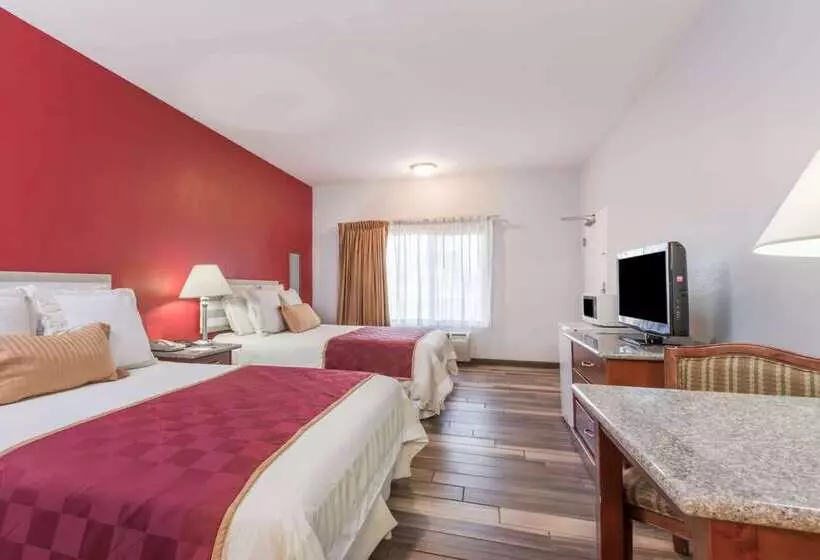 호텔 Ramada By Wyndham Near Seaworld Mission Beach