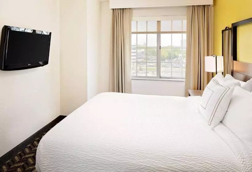 Отель Residence Inn By Marriott Tysons