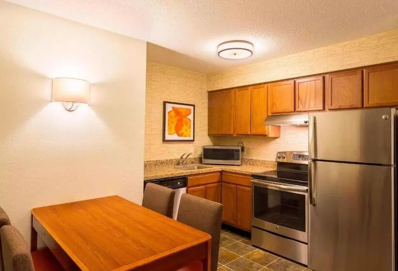 호텔 Residence Inn Louisville Northeast