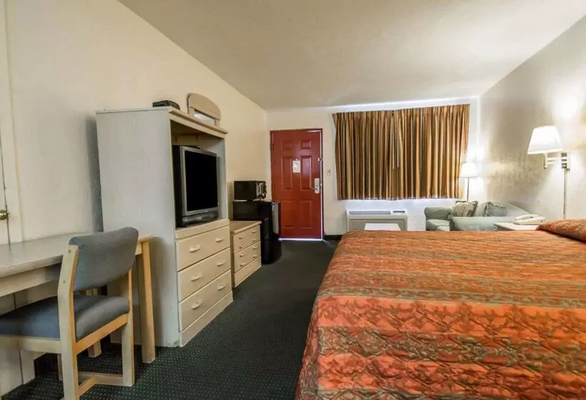Hotelli Rodeway Inn Gainesville   University Area