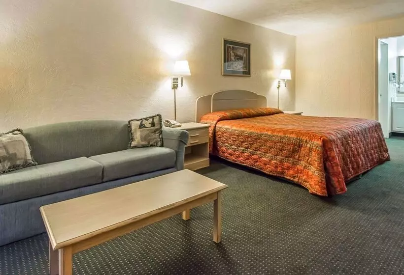 Hotelli Rodeway Inn Gainesville   University Area