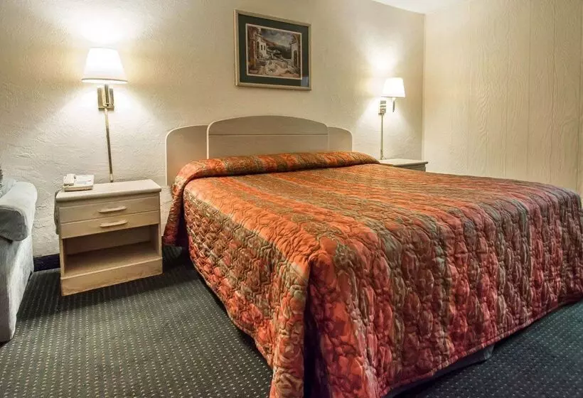 Hotelli Rodeway Inn Gainesville   University Area