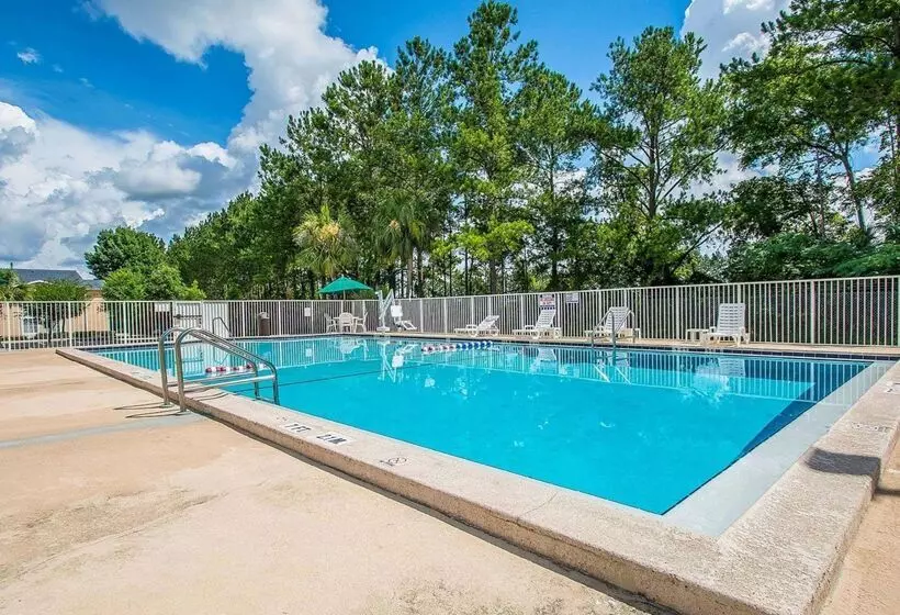 Hotelli Rodeway Inn Gainesville   University Area