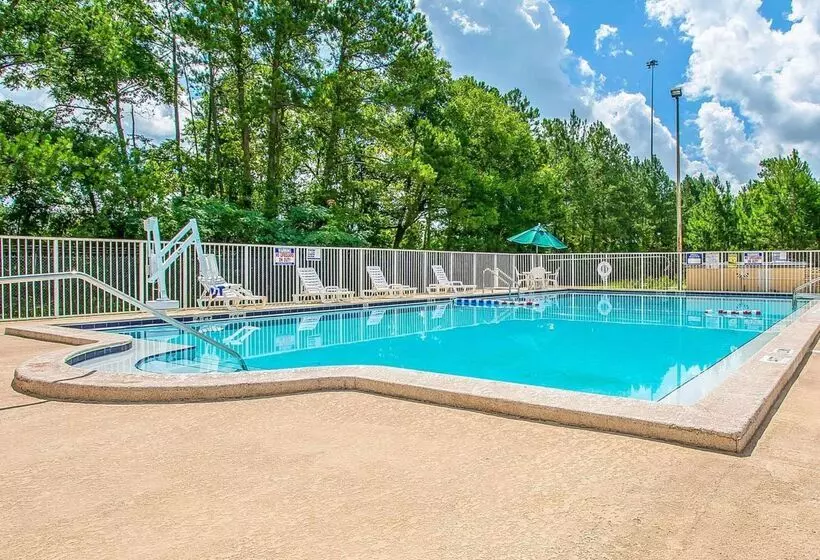 Hotelli Rodeway Inn Gainesville   University Area