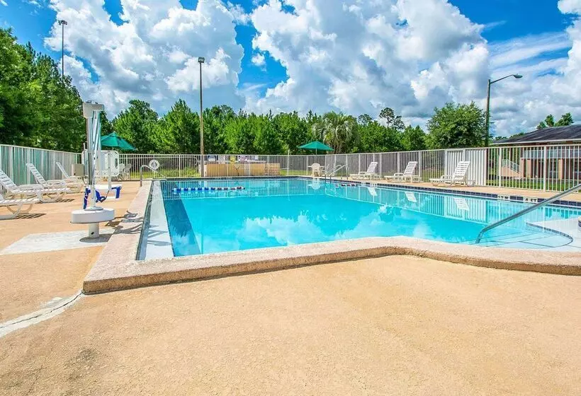 Hotelli Rodeway Inn Gainesville   University Area