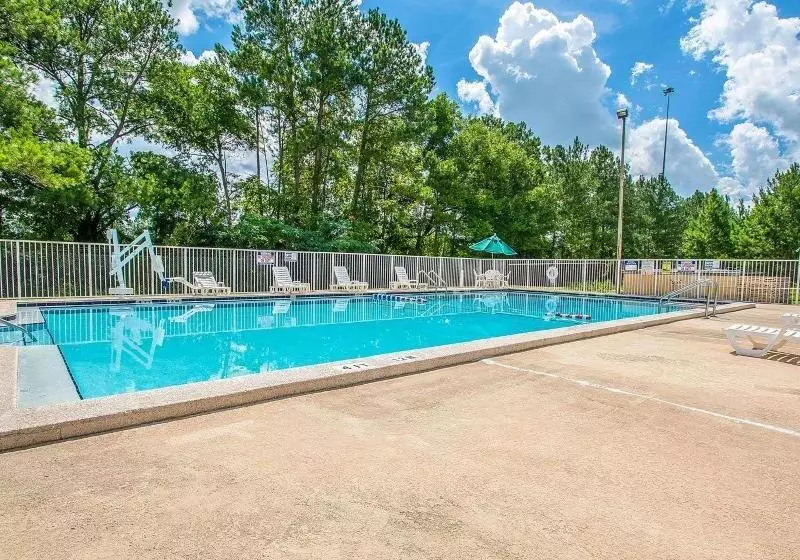 Hotelli Rodeway Inn Gainesville   University Area