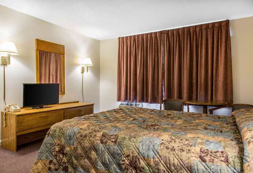 בית מלון כפרי Rodeway Inn Waterford New London