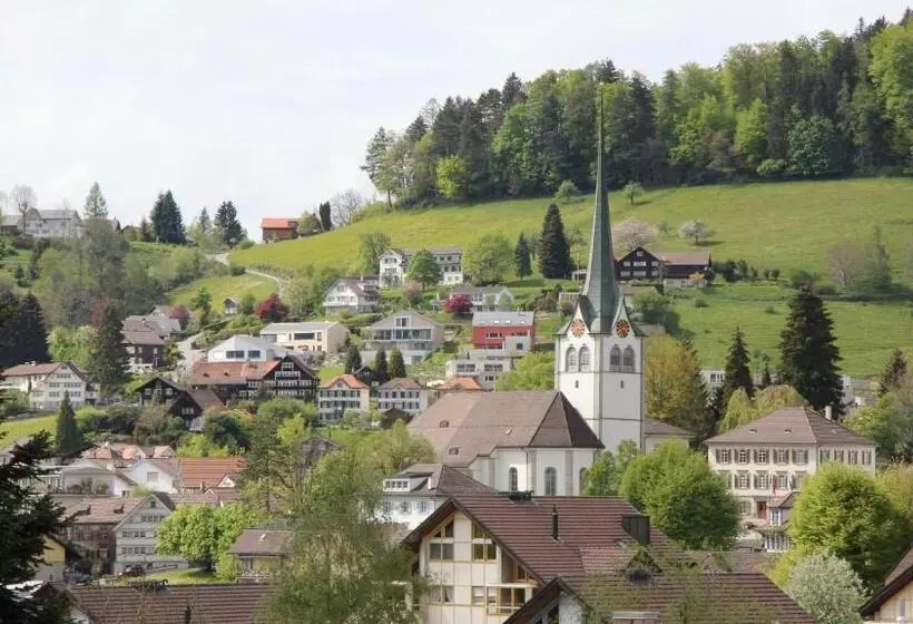 فندق & Spezialitatenrestaurant Zur Linde