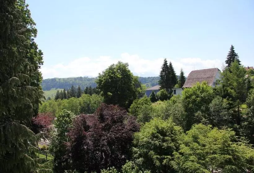 فندق & Spezialitatenrestaurant Zur Linde