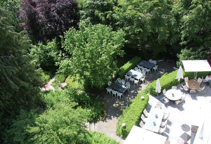 هتل & Spezialitatenrestaurant Zur Linde