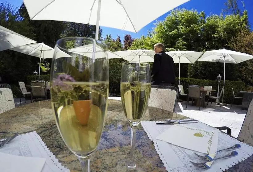 فندق & Spezialitatenrestaurant Zur Linde