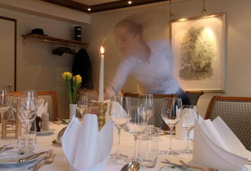 هتل & Spezialitatenrestaurant Zur Linde