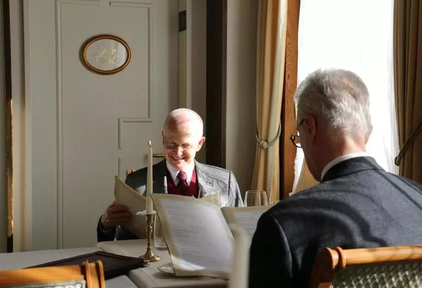 فندق & Spezialitatenrestaurant Zur Linde