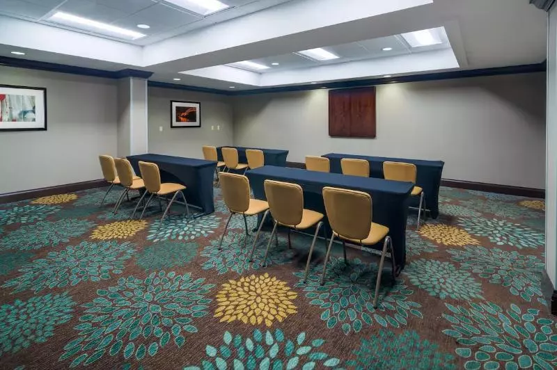 فندق Staybridge Suites Memphis East Cordova By Ihg