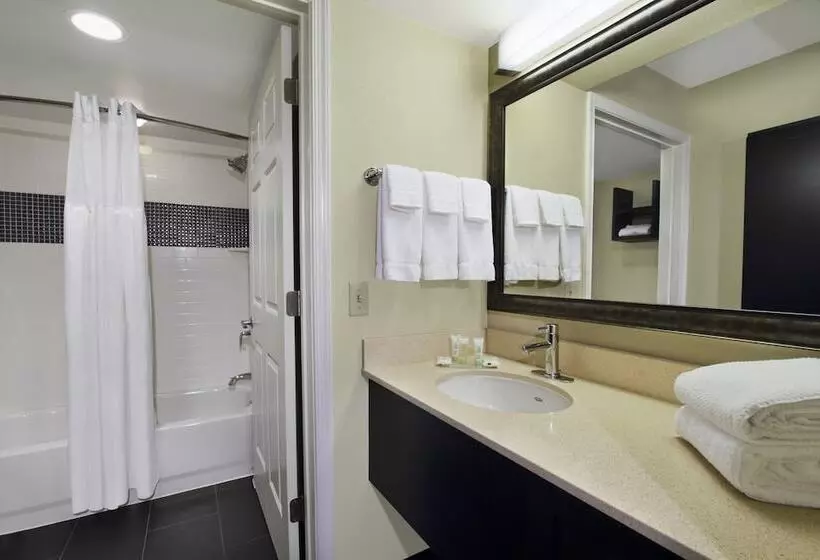 Отель Staybridge Suites Tysons   Mclean, An Ihg