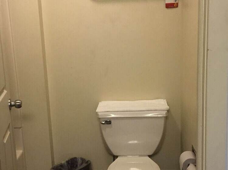 酒店 Super 8 By Wyndham Allentown