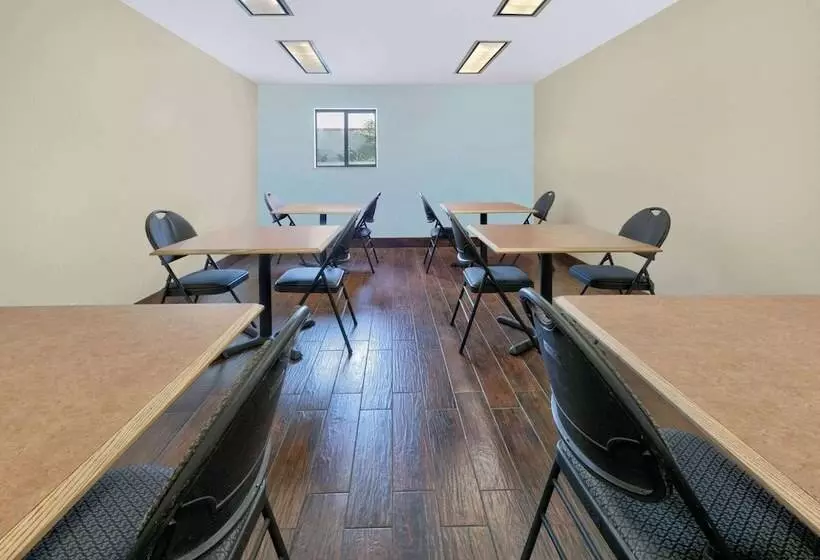 ホテル Super 8 By Wyndham New Braunfels I35