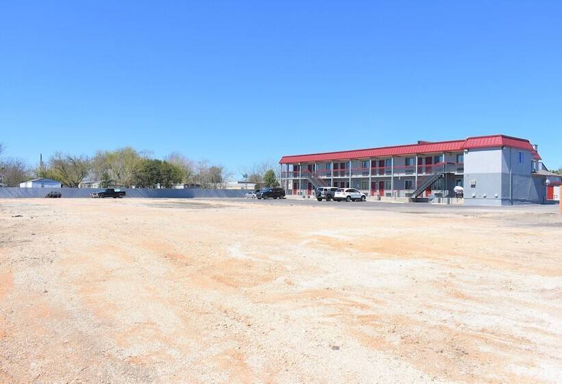 酒店 Super 8 By Wyndham New Braunfels I35