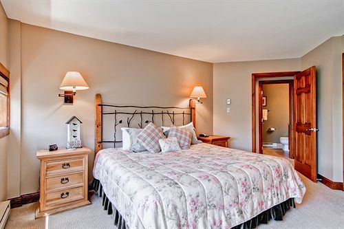 هتل Vail Spa Condominiums By East West Destination Hospitality