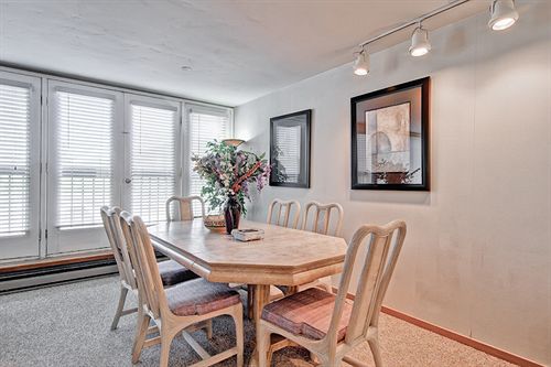 هتل Vail Spa Condominiums By East West Destination Hospitality