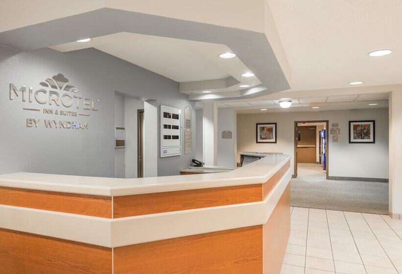 Microtel Inn & Suites By Wyndham Seneca Falls