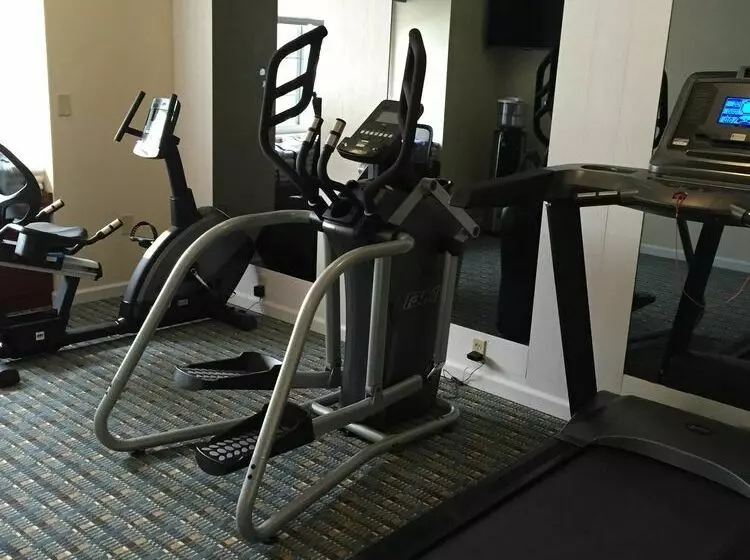 Microtel Inn & Suites By Wyndham Green Bay