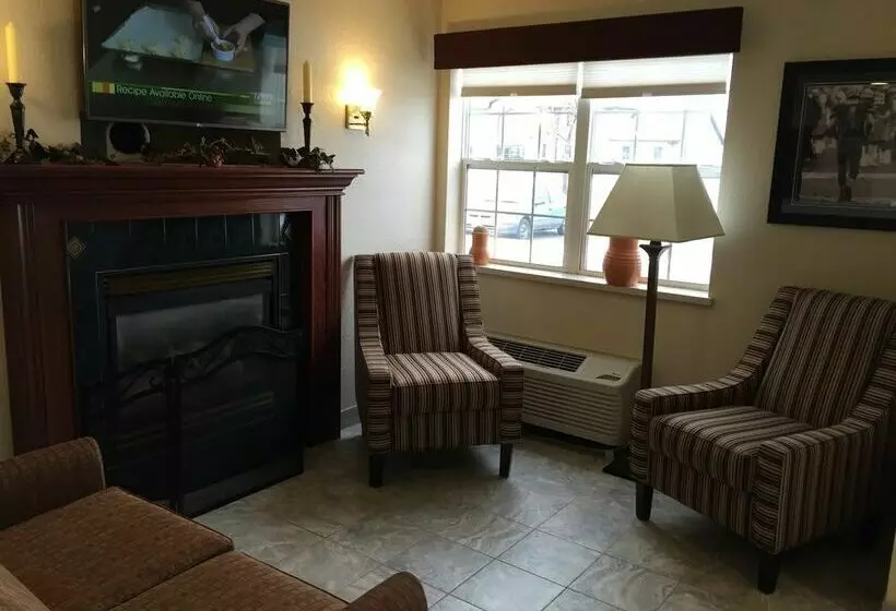 Microtel Inn & Suites By Wyndham Green Bay