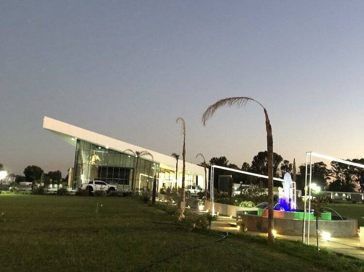 ベッドアンドブレックファースト Ayana Country Lodge