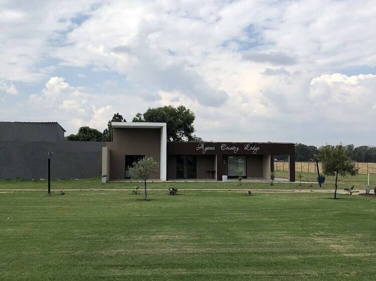 ベッドアンドブレックファースト Ayana Country Lodge