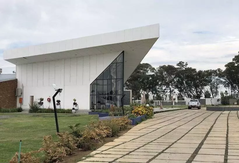 Aamiaismajoitus (B&B) Ayana Country Lodge