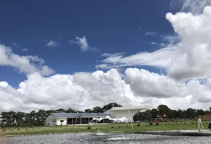 Aamiaismajoitus (B&B) Ayana Country Lodge