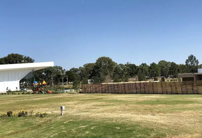 Aamiaismajoitus (B&B) Ayana Country Lodge