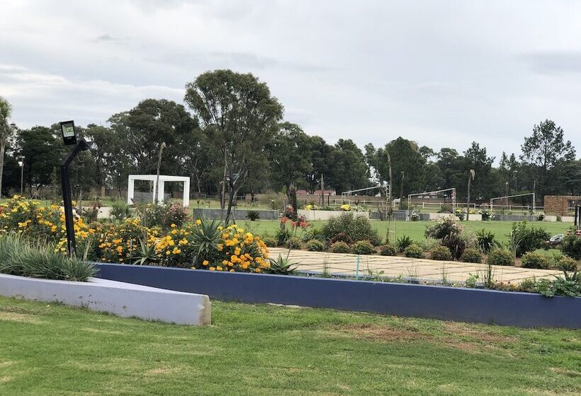 ベッドアンドブレックファースト Ayana Country Lodge