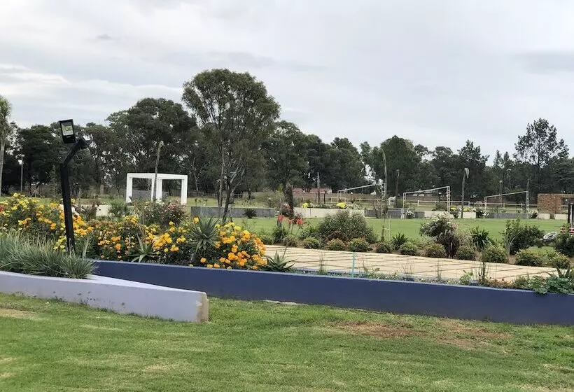 Aamiaismajoitus (B&B) Ayana Country Lodge