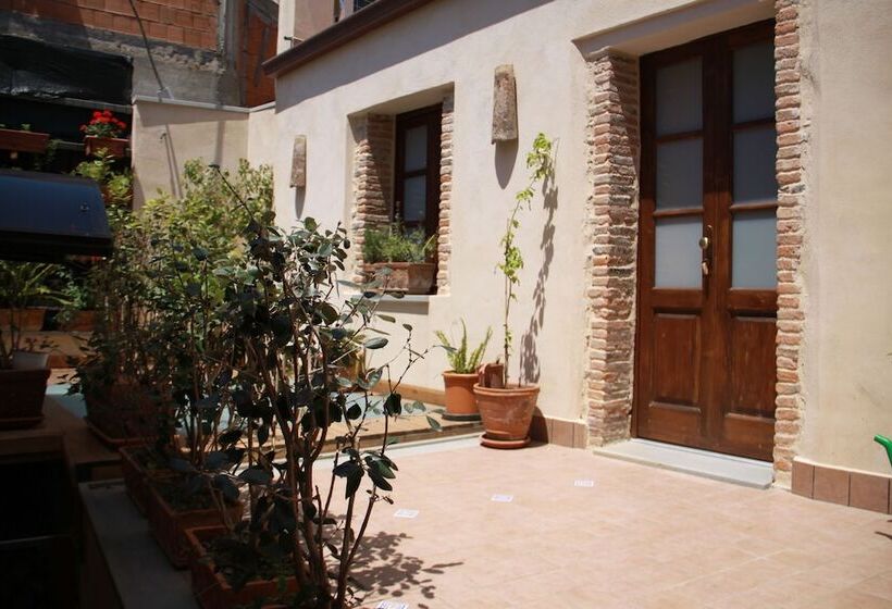 مبيت وإفطار Due Sicilie Maison De Charme