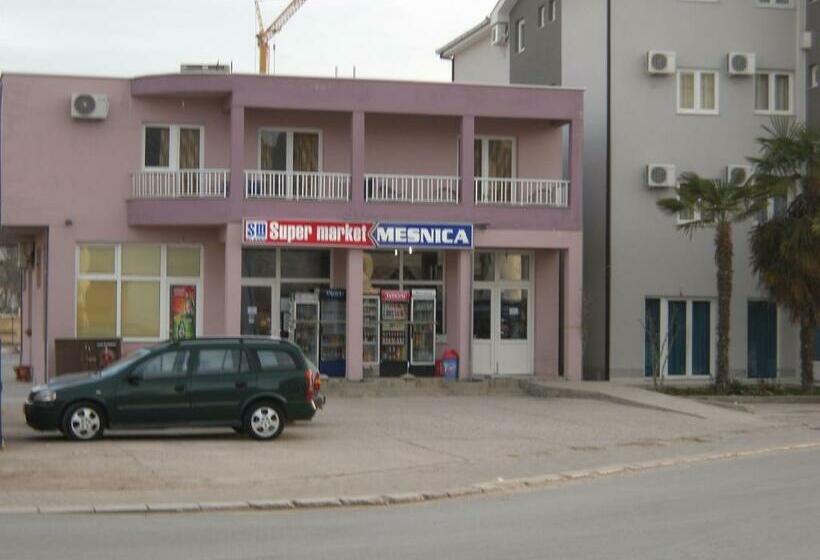 تختخواب و صبحانه Pansion Alfa