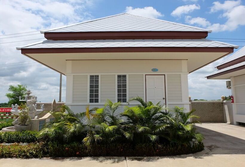 فندق Bualuang Boutique Resort