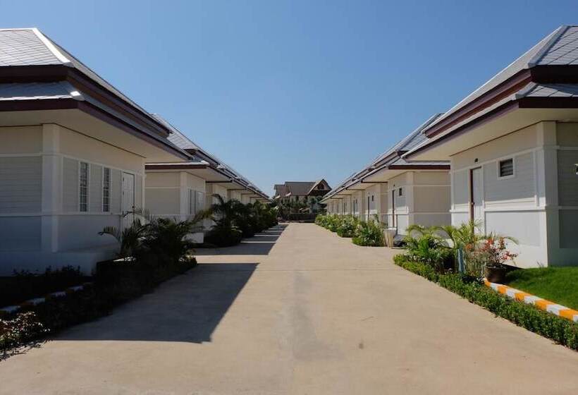 فندق Bualuang Boutique Resort