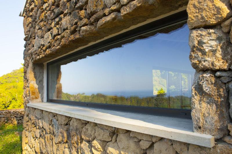 هتل Caparica Azores Ecolodge