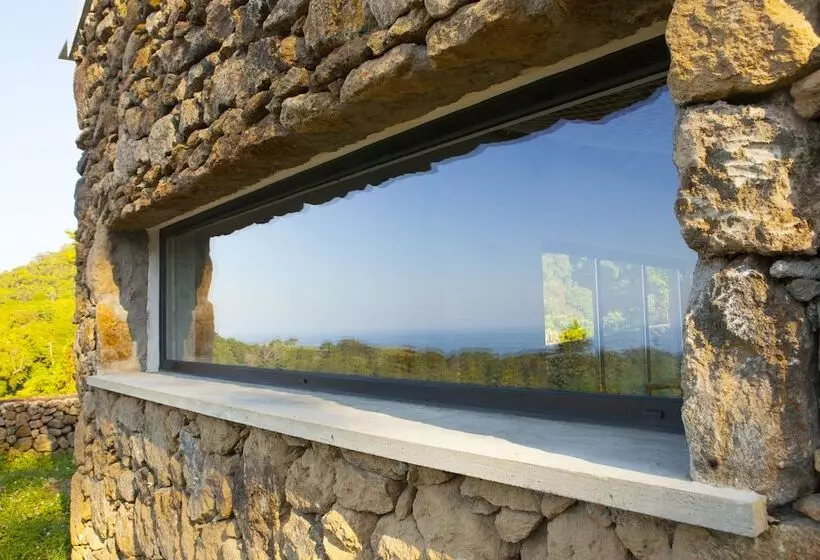 ホテル Caparica Azores Ecolodge