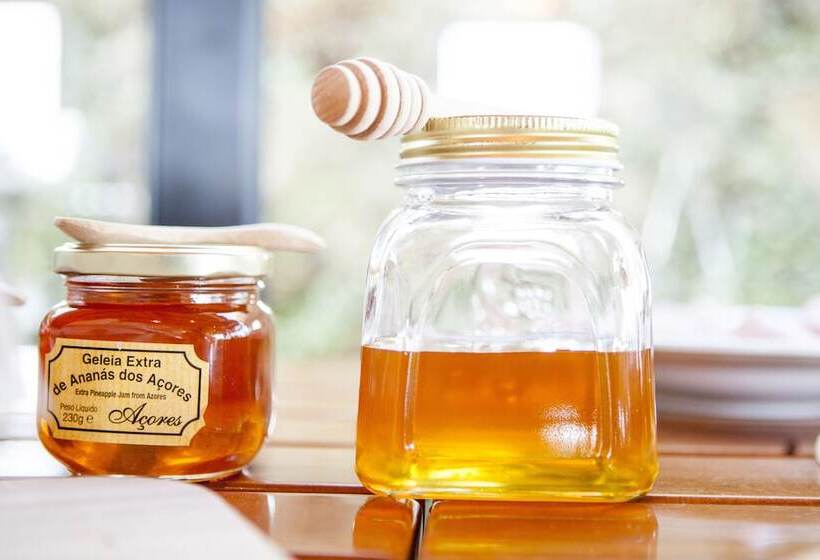 هتل Caparica Azores Ecolodge