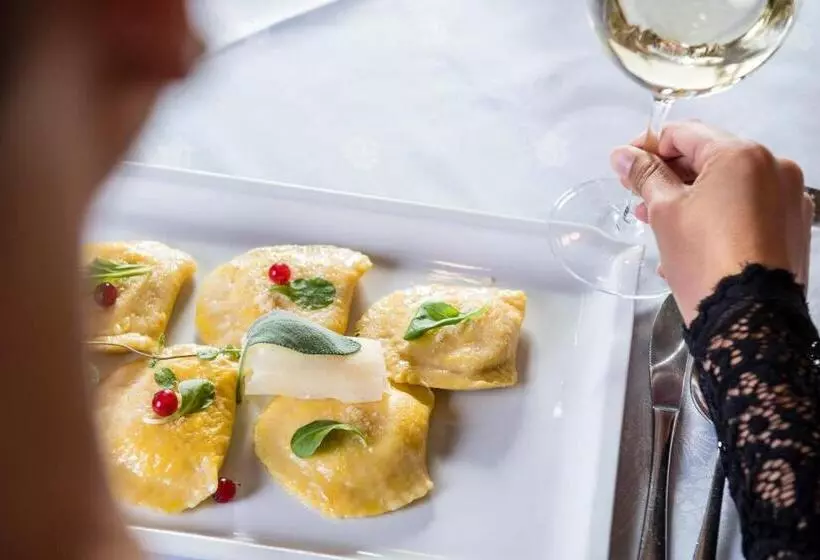 ホテル Goldener Löwe   Anno 1773