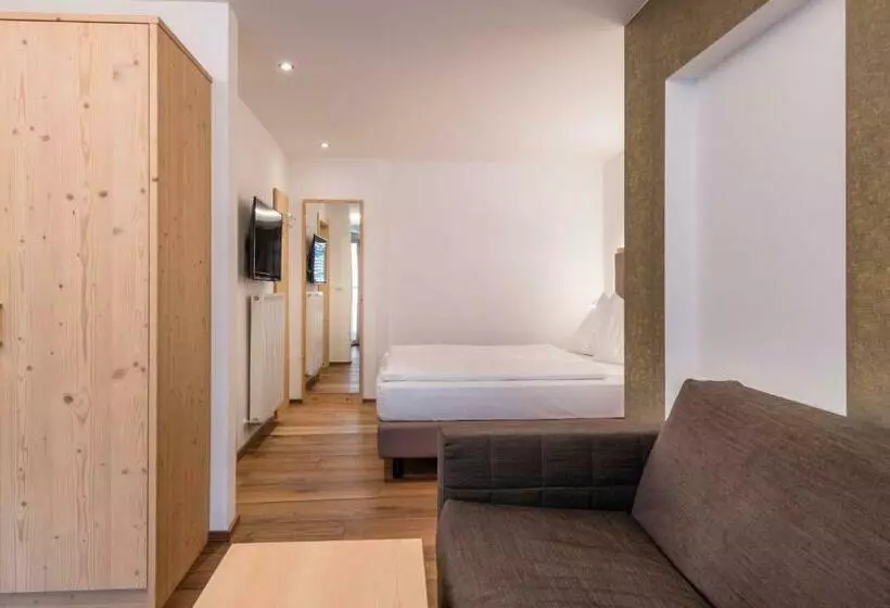 ホテル Goldener Löwe   Anno 1773