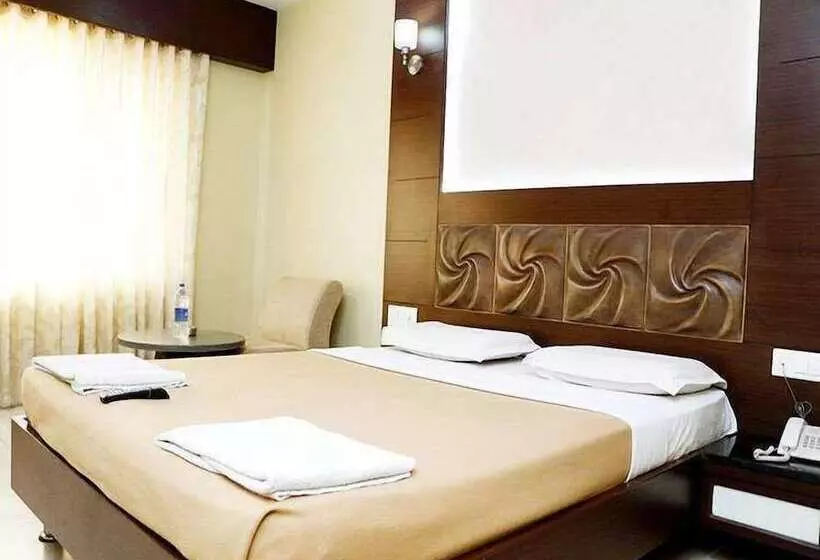 ホテル Iroomz Vaishali Residency